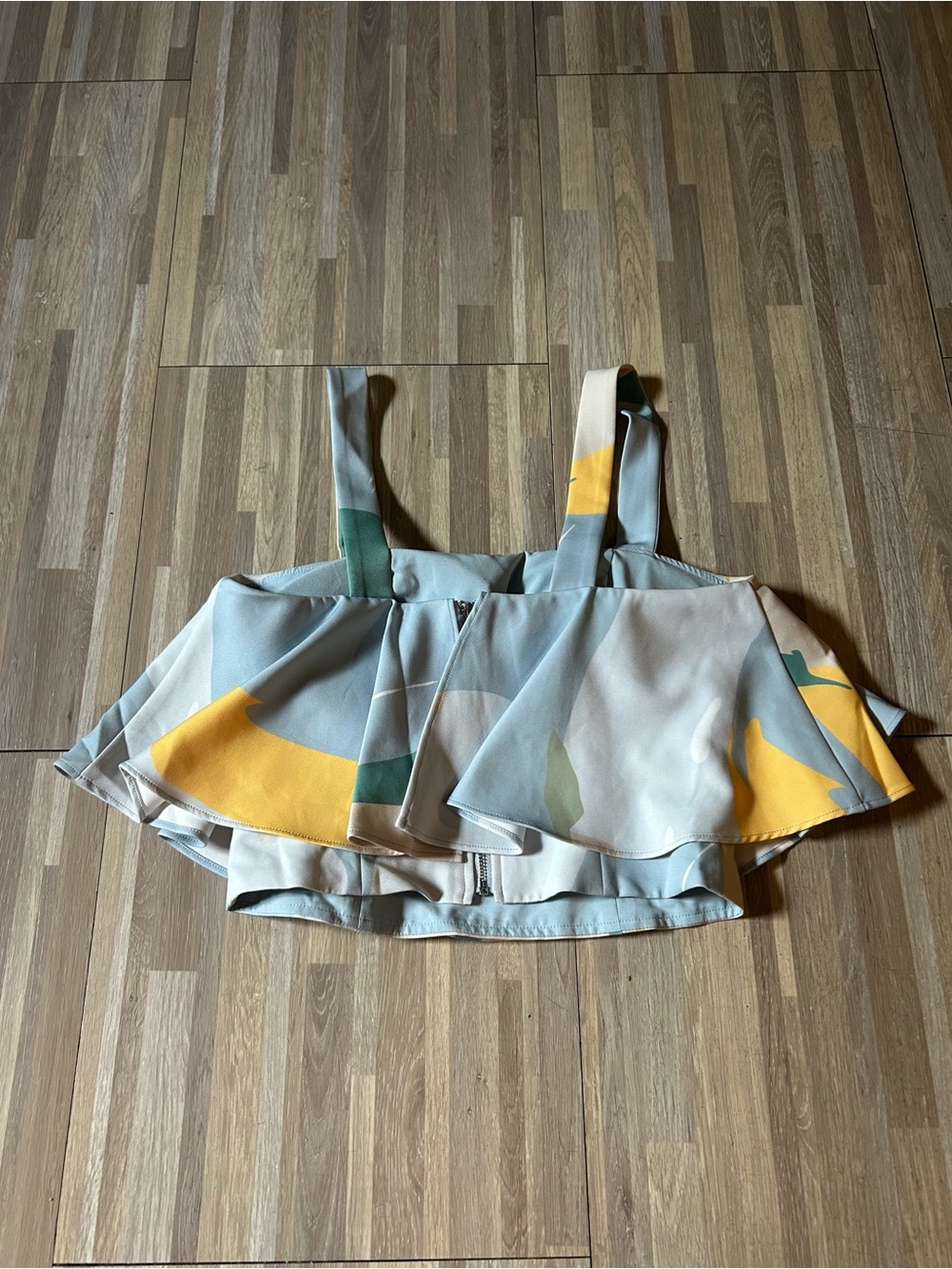 Love, Antonio Seascape Set High Rise Shorts Crop Top White/Blue Size 4 - Picture 8 of 16